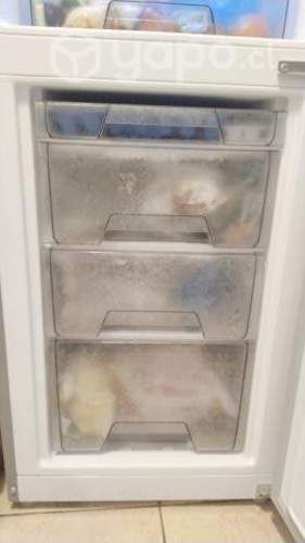 Refrigeradora midea como nuevo 130 mil pesos