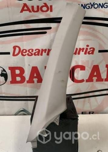 Tapiz cubre pilar delantero superior derecho RAV 4