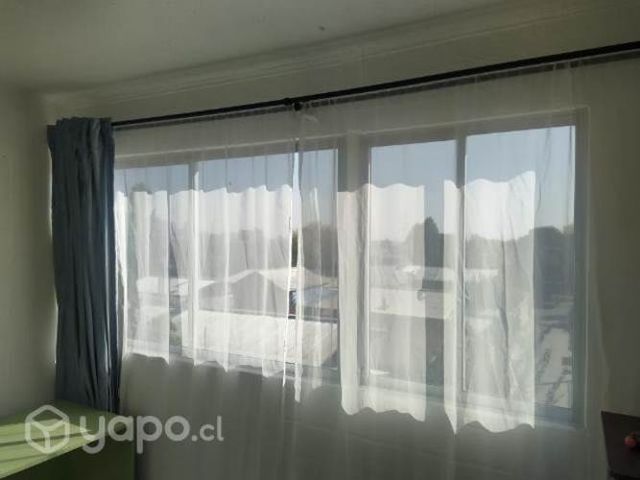 Arriendo pieza mujer sola