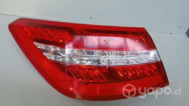 Foco mercedes benz glass c207