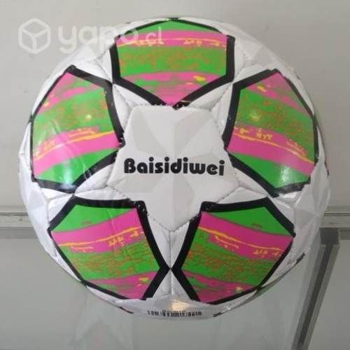 Pelota de futbol grande