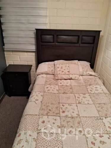 Cama plaza 1.5 con colchón