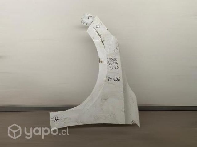 Tapabarro lh nissan sentra 2020-2023