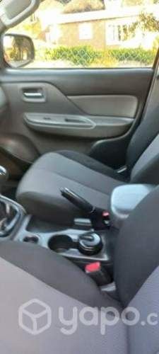 Camioneta Mitsubishi L200 2018