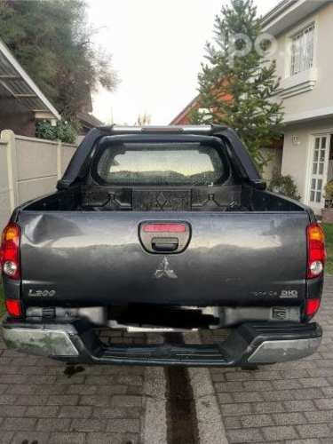 Mitsubishi l200 2015