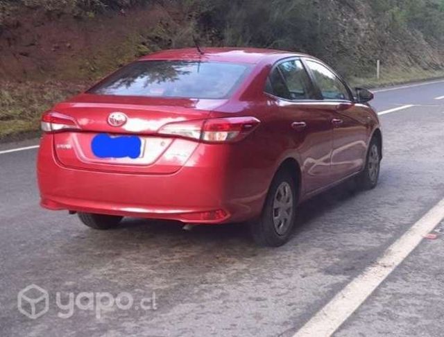 Se vende vehículo seminuevo