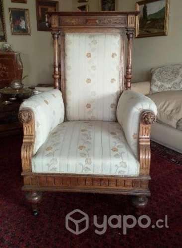 Finísimo Bergere/ Sitial antiguo de madera labrada