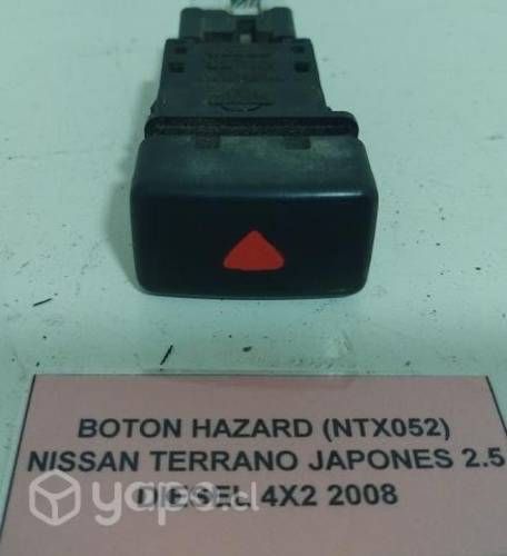 Boton Hazard (NTX052) Nissan Terrano Japon 2.5 4x2