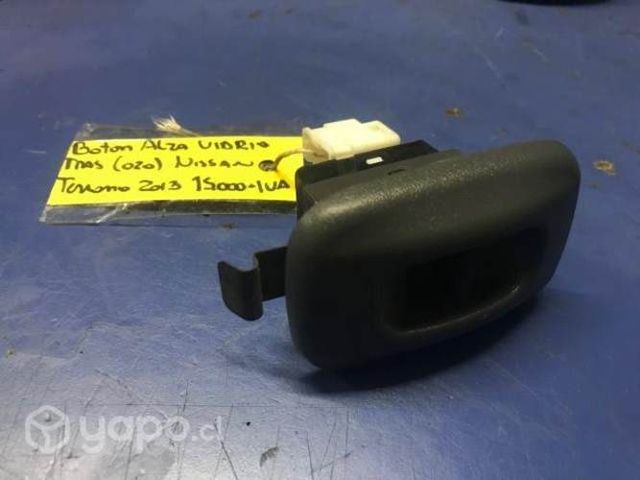 Boton alza vidrio trasero Nissan Terrano
