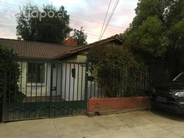 Casa En Peñalolen, 3 dormitorios, 2 baños, 140 m2
