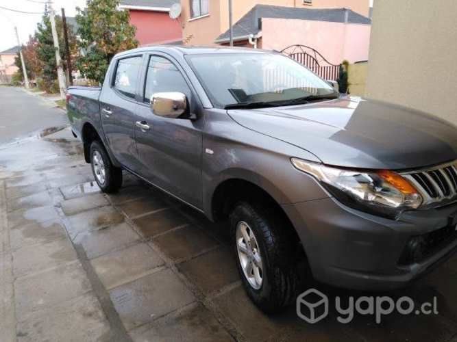 Mitsubishi l200 2017