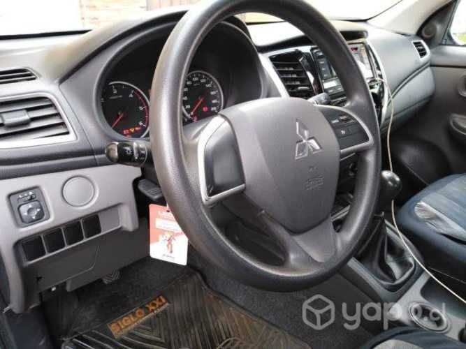 Mitsubishi l200 2017