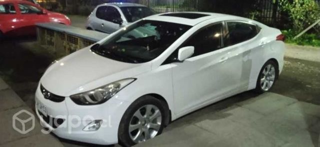 Hyundai Elantra 2012 full equipo