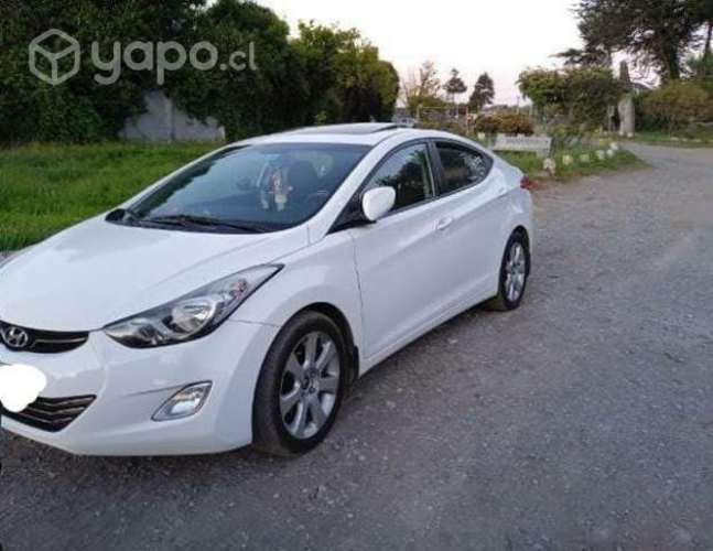 Hyundai Elantra 2012 full equipo