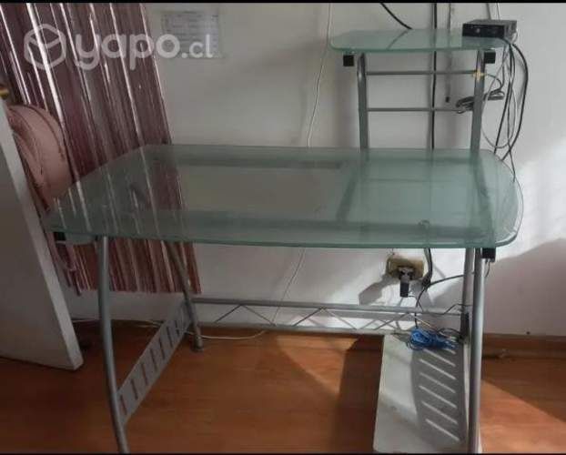 escritorio vidrio (como uevo)