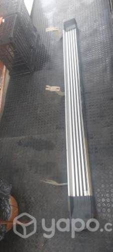 Pisadera camioneta hilux