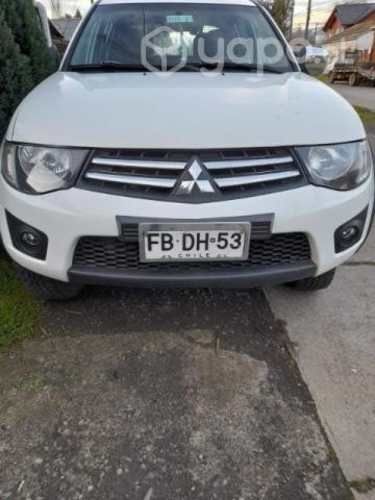 Camioneta Mitsubishi L200