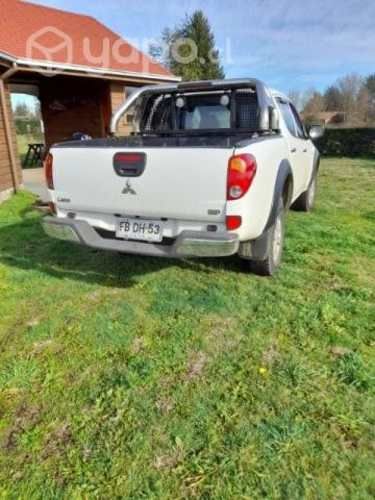 Camioneta Mitsubishi L200