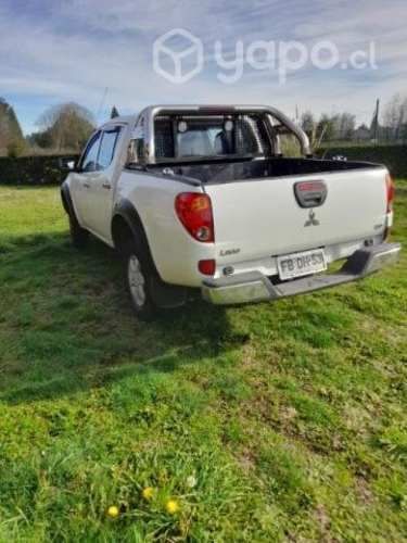 Camioneta Mitsubishi L200