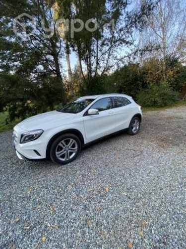 Se vende Mercedes GLA200