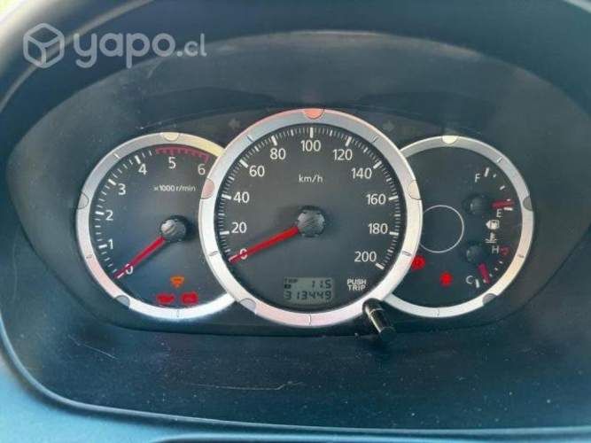 Mitsubishi l200 2012