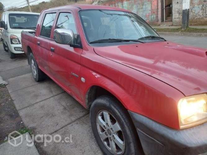 MITSUBISHI L200 2004