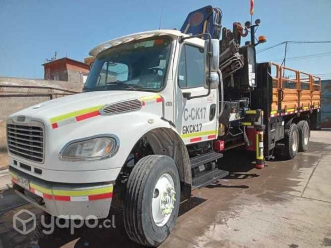 Camión Pluma Freighliner M2 106