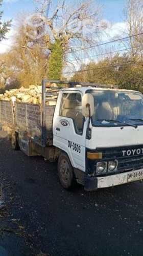 Se vende camión Toyota