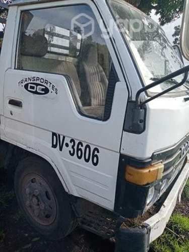 Se vende camión Toyota