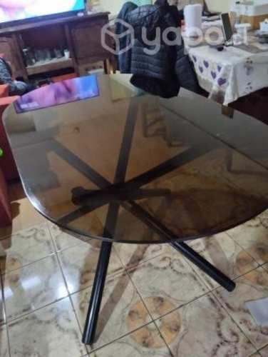 Mesa de comedor de vidrio