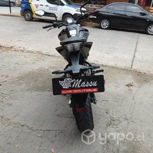 Moto KTM DUKE 250 semi nueva 2023