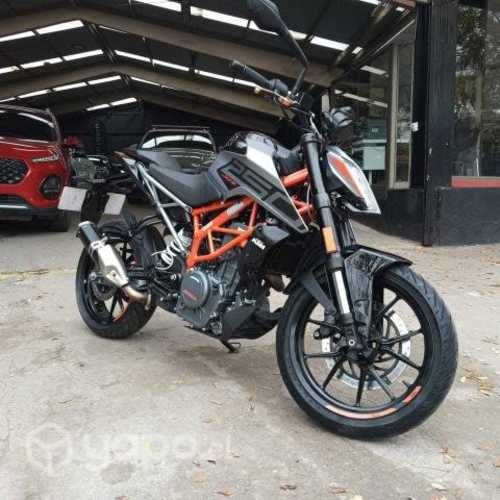 Moto KTM DUKE 250 semi nueva 2023