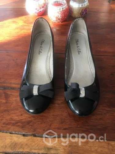 Zapatos/charol con taco en Número 30.