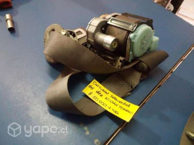 Cinturon seguridad delantero derecho Terrano