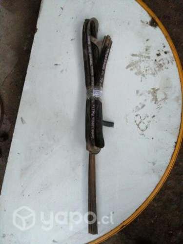 Goma vidrio puerta tras der Nissan Terrano 2014