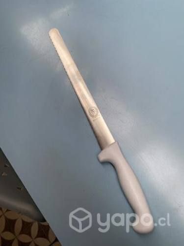 Cuchillo largo para tortas