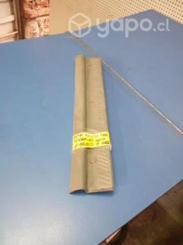 Cubre zocalo trasero derecho Nissan Terrano