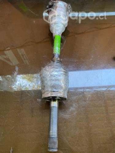 Eje palier izq fuelle malo Nissan Terrano 2014