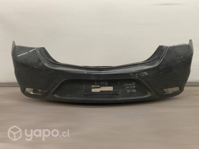 Parachoque trasero chevrolet prisma 2016-2020