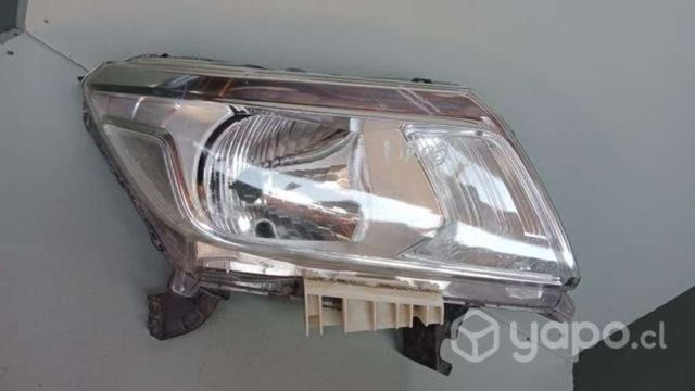 Optico nissan np300 sin led