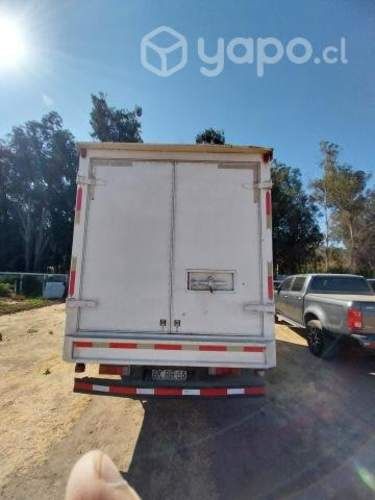 Camion 3/4 5.000kg furgonado mitsubishi