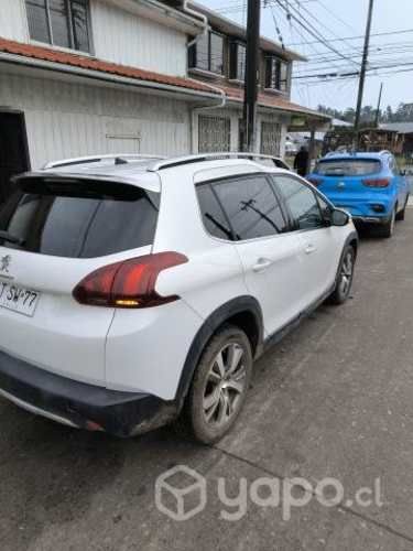 Vendo Peugeot 2008 diesel año 2020