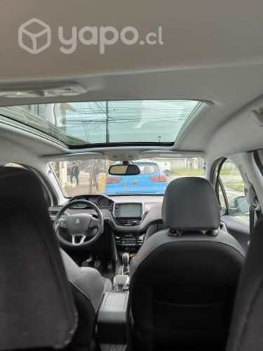Vendo Peugeot 2008 diesel año 2020