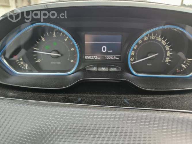 Vendo Peugeot 2008 diesel año 2020