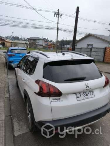 Vendo Peugeot 2008 diesel año 2020