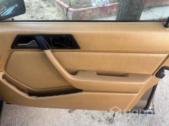 Vendo auto Mercedes Benz automático