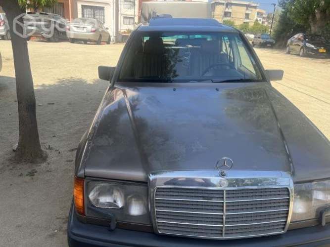 Vendo auto Mercedes Benz automático
