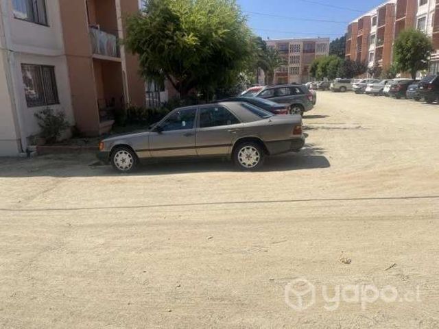 Vendo auto Mercedes Benz automático