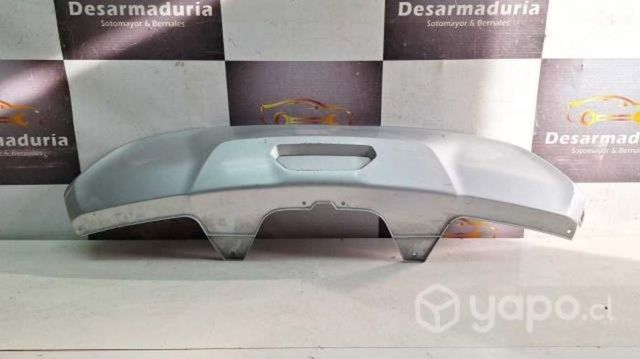Moldura parachoque Tracker 2021 a 2024 2.1
