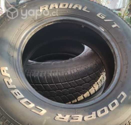 Neumáticos usados 225 /70 /15 en buen estado